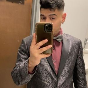 Meet your Posher, Luis